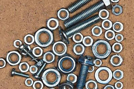 三角螺釘斷裂原因？材料質(zhì)量差是常見(jiàn)原因！