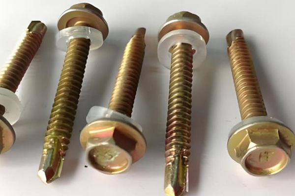 自攻螺釘?shù)募庸ぬ攸c、主要用途和選購技巧