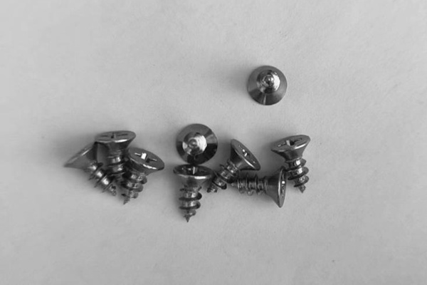 自攻螺釘連接時(shí)為什么不能出現(xiàn)滑牙現(xiàn)象？