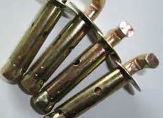 安裝一臺(tái)電熱水器需要用到幾個(gè)螺釘？